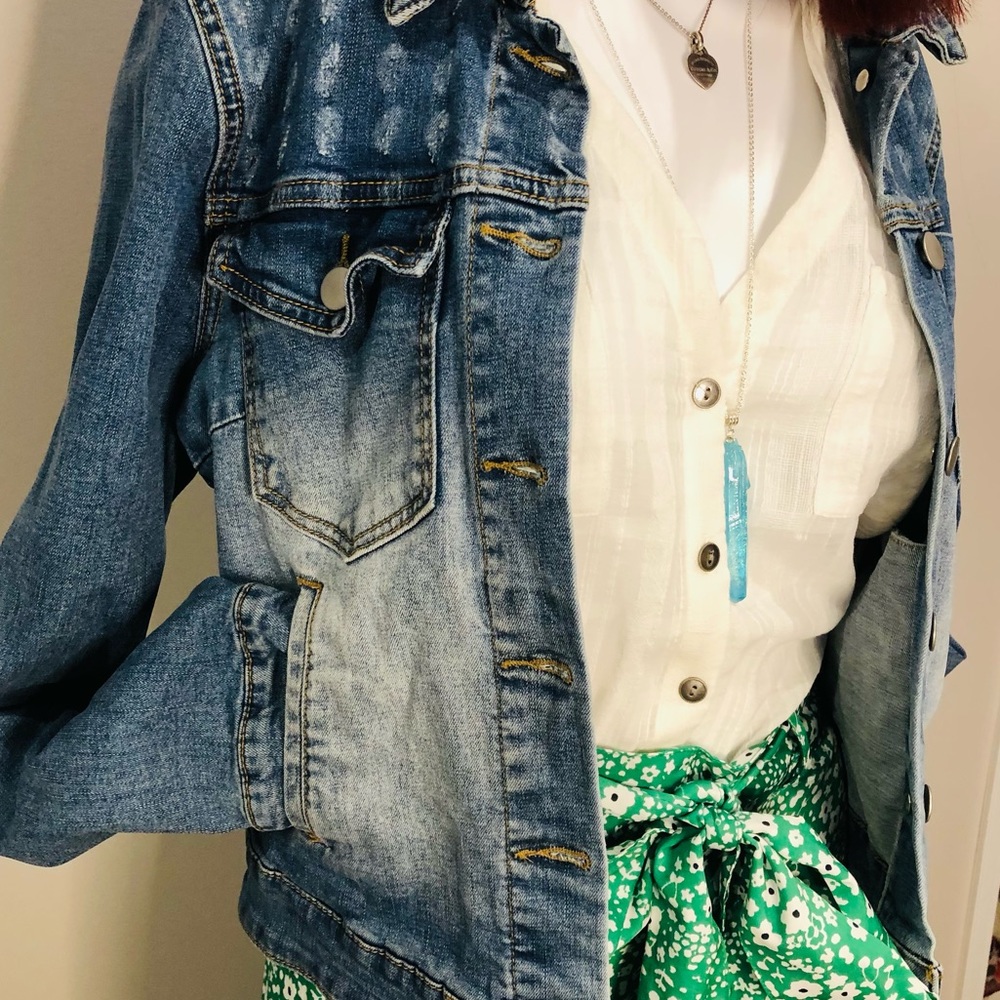 Cream Jeans West textured top with metal buttons 8 - Picture 6 of 10